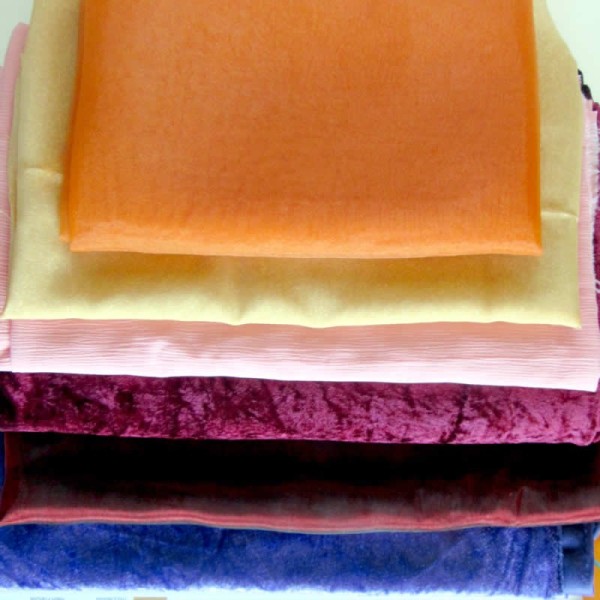 Occasion - Lot de tissus brillants, velours, organza